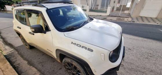 JEEP RENEGADE 2.0 16V TURBO DIESEL MOAB 4P 4X4 AUTOMÁTICO